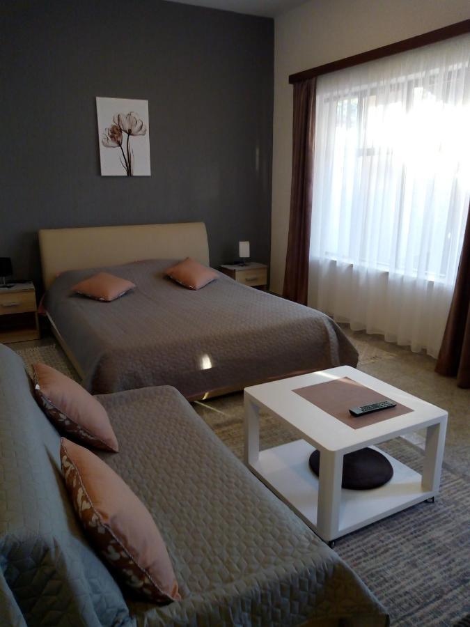 Apartmani Alma Pula Exterior photo