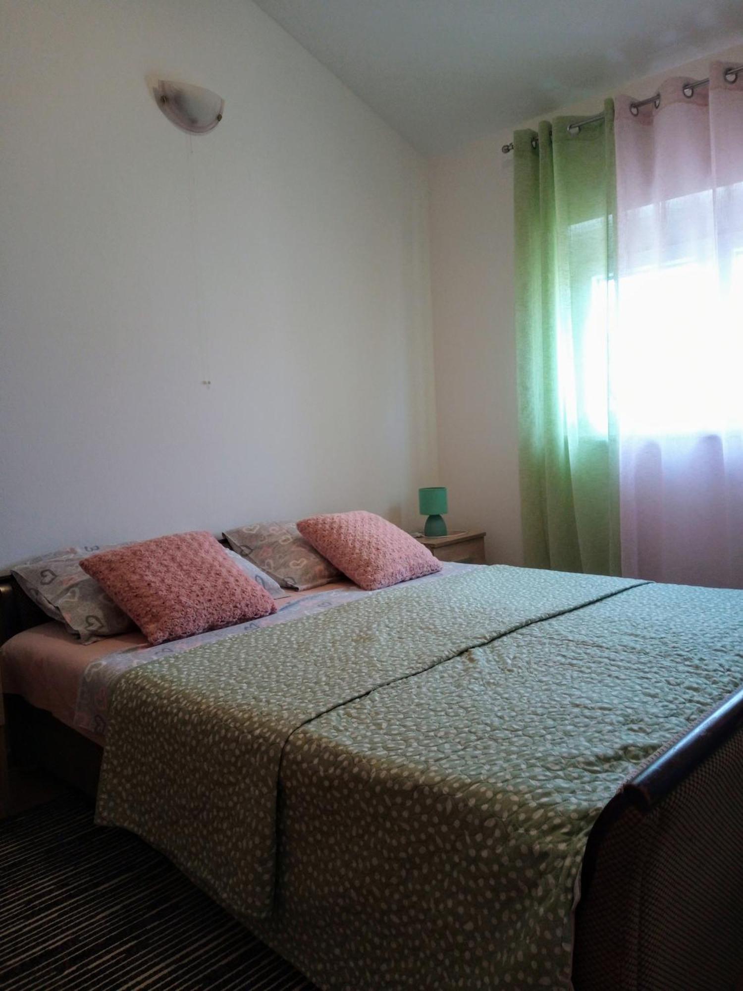 Apartmani Alma Pula Exterior photo